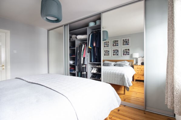 grey and mirror sliding wardrobe
